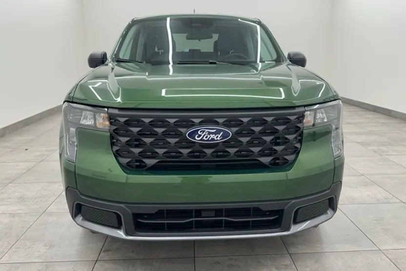 2025 Ford Maverick XLT photo 1