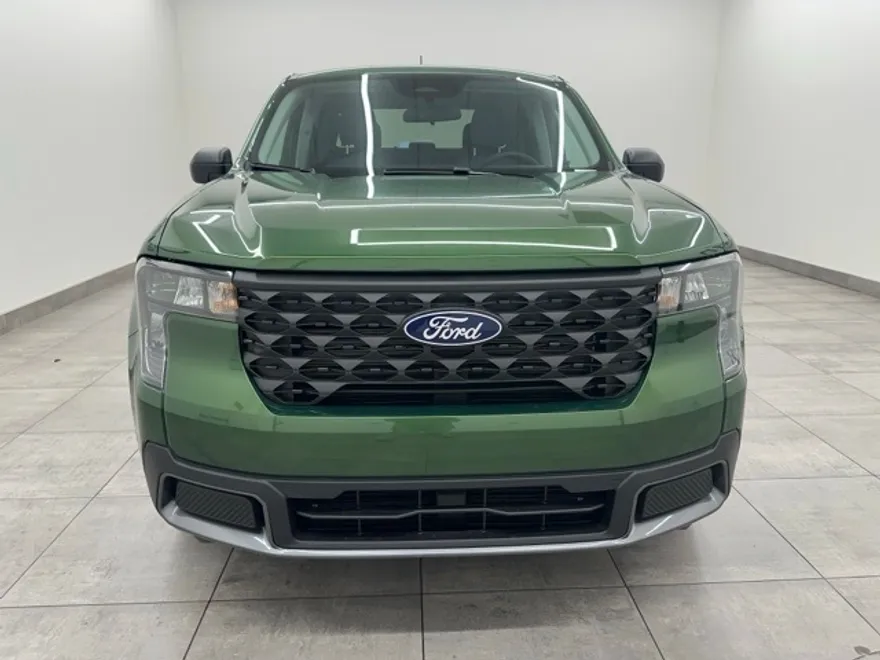 2025 Ford Maverick XLT photo 1