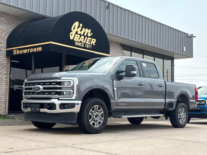 2024 Ford F-250 Lariat photo 1