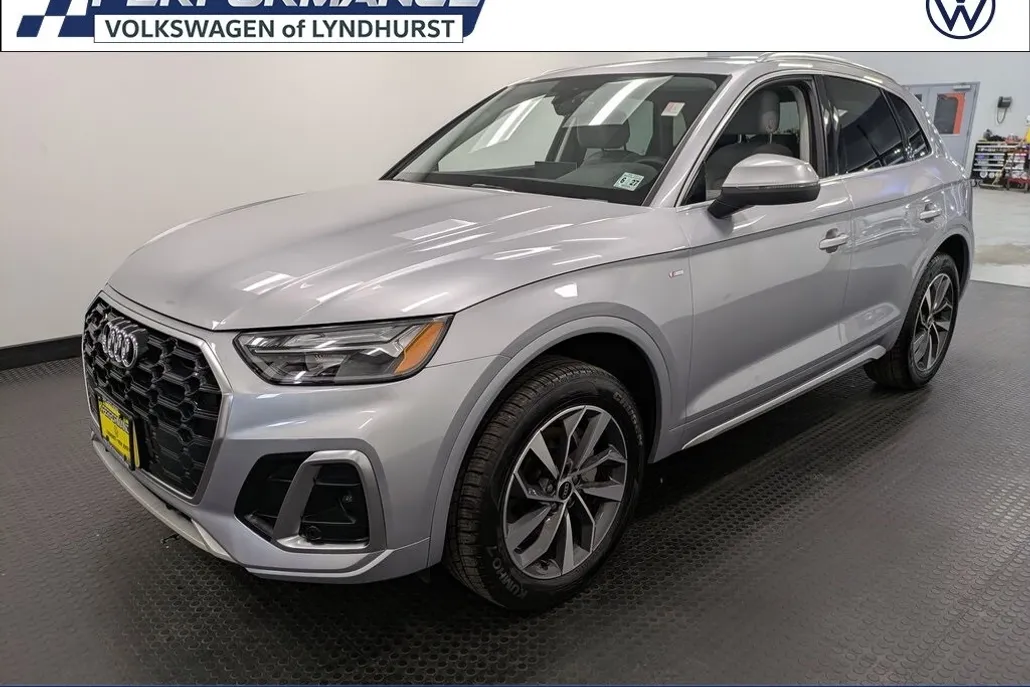 2022 Audi Q5 45 S line Premium photo 1