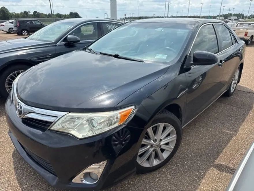 2014 Toyota Camry L photo 1