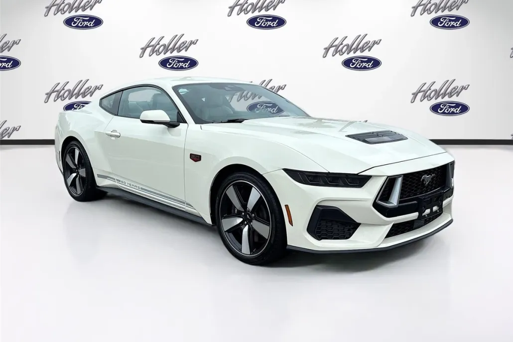2025 Ford Mustang GT Premium photo 1