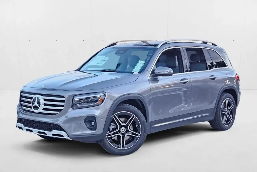 2026 Mercedes Benz GLB 250 photo 1