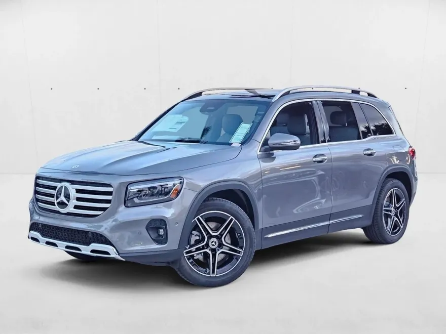 2026 Mercedes Benz GLB 250 photo 1