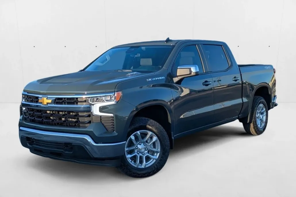 2026 Chevrolet Silverado 1500 LT photo 1