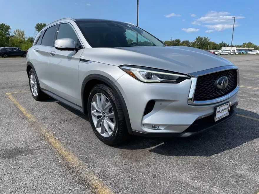 2021 Infiniti QX50 Essential AWD photo 1