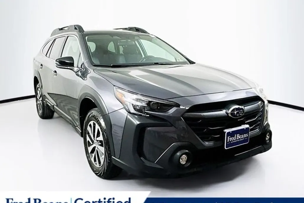 2025 Subaru Outback Premium photo 1