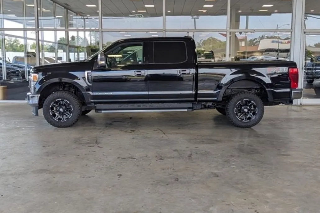 2022 Ford F-250 Lariat photo 1