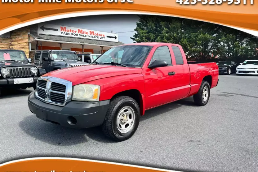2005 Dodge Dakota Club Cab ST photo 1