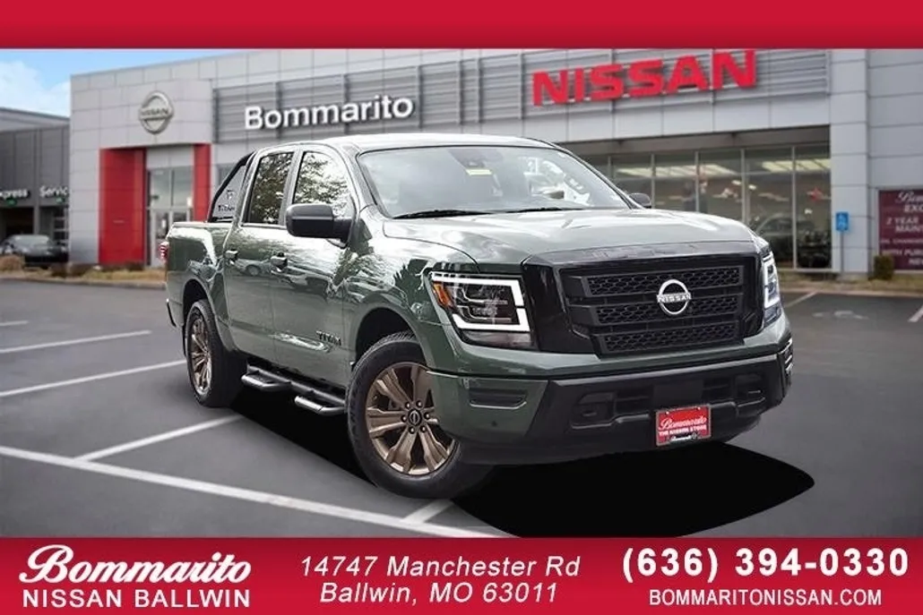 2024 Nissan Titan SV photo 1