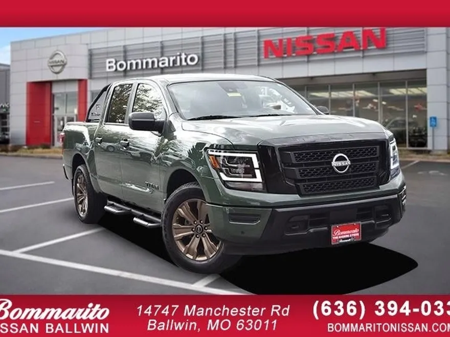 2024 Nissan Titan SV photo 1