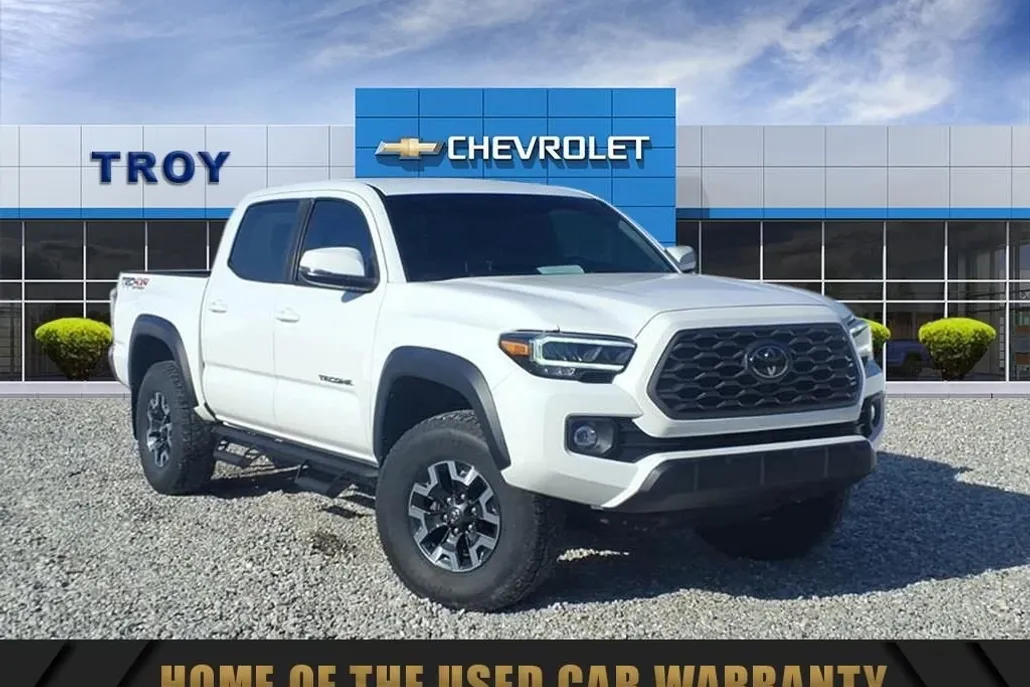 2022 Toyota Tacoma 4x4 SR photo 1