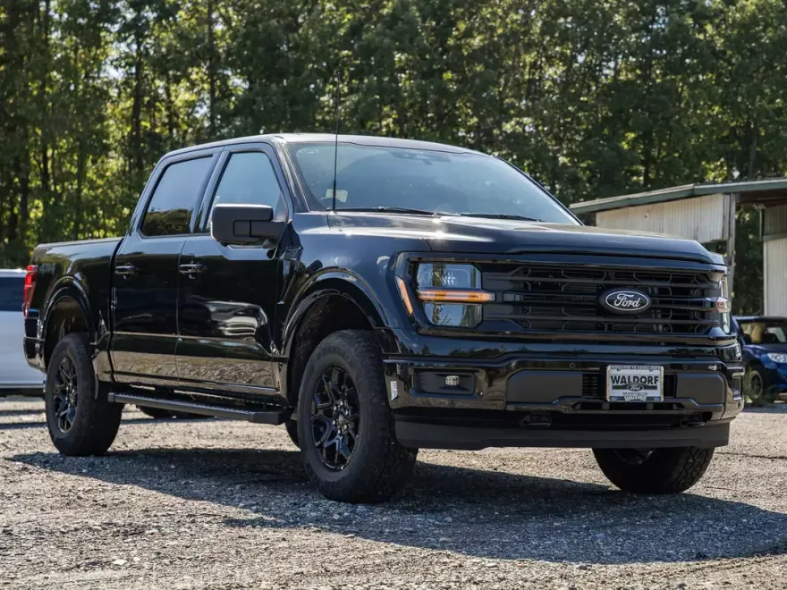 2025 Ford F-150 XLT photo 1
