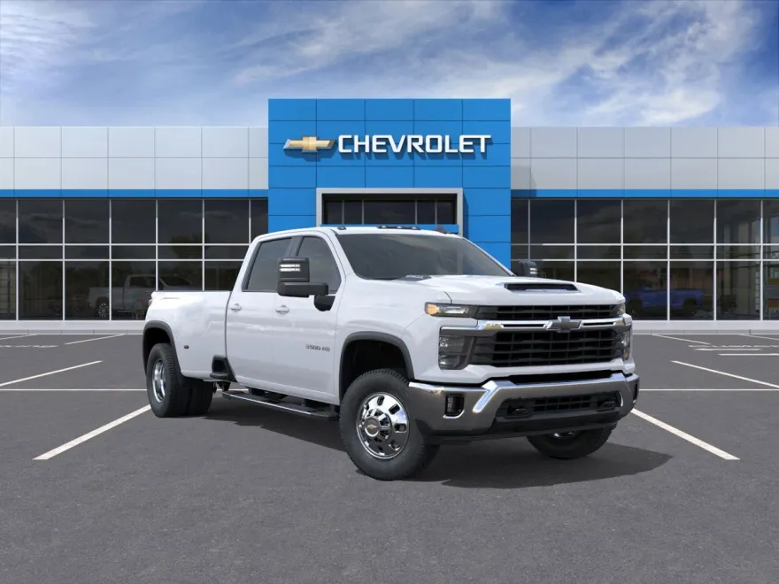 2025 Chevrolet Silverado 3500HD LT photo 1