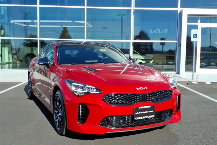 2023 Kia Stinger GT-Line photo 1