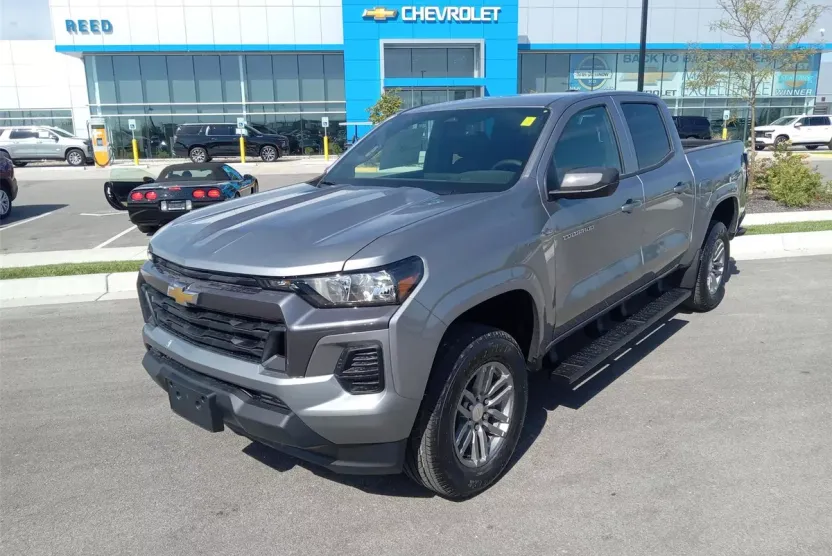 2026 Chevrolet Colorado LT photo 1
