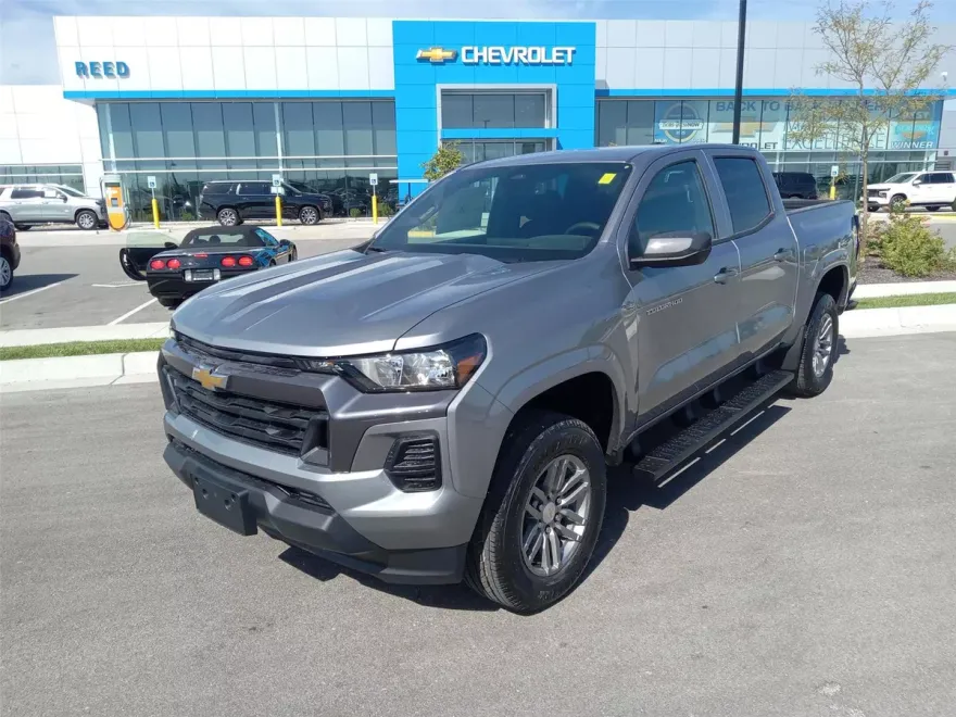 2026 Chevrolet Colorado LT photo 1