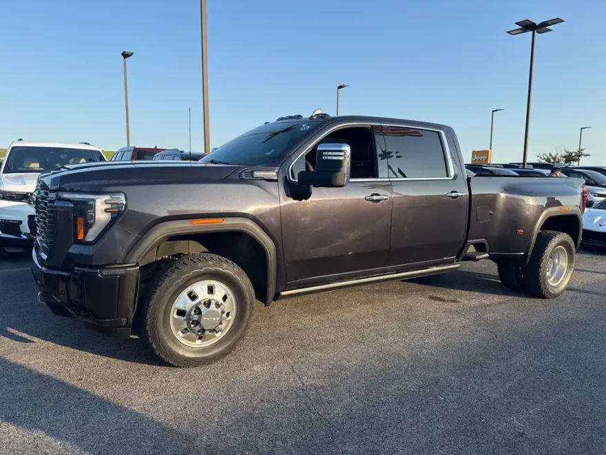 2024 Gmc Sierra HD Denali Ultimate photo 1