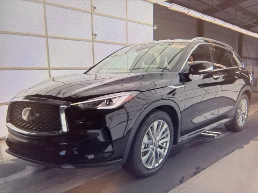 2024 Infiniti QX50 Luxe AWD photo 1