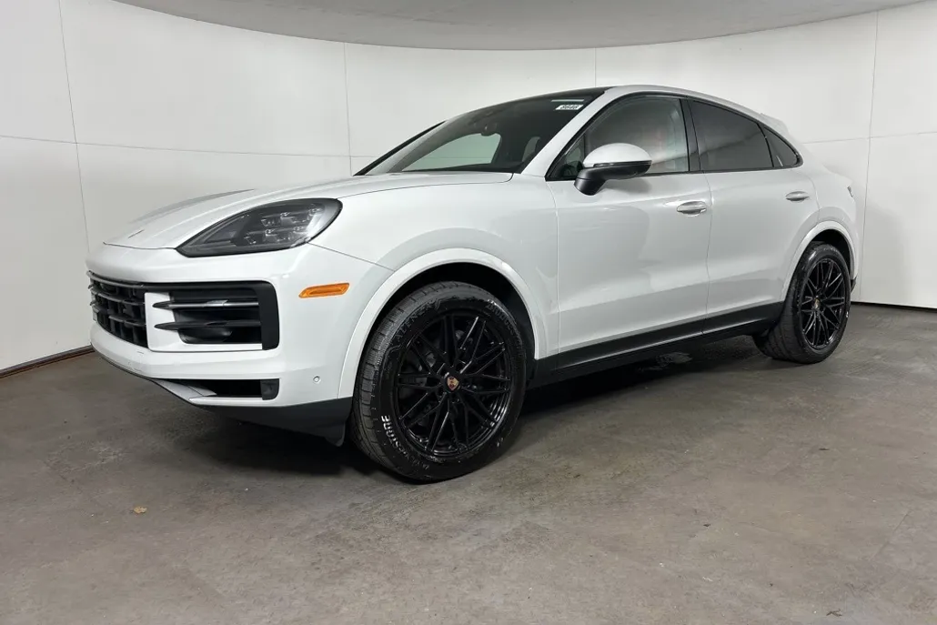 2025 Porsche Cayenne Coupe photo 1