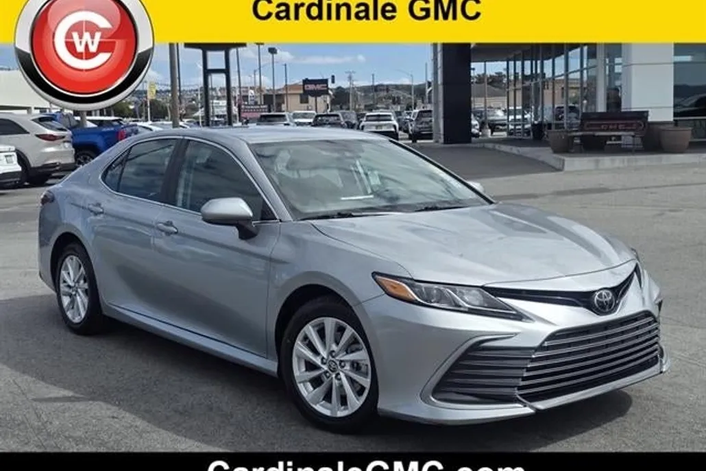 2024 Toyota Camry LE photo 1