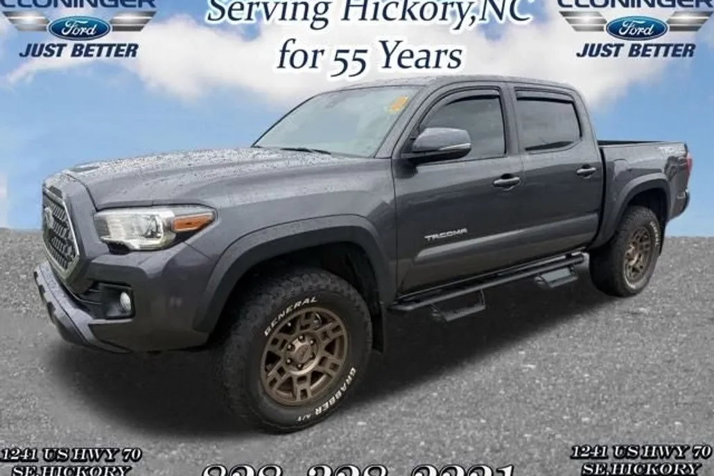 2019 Toyota Tacoma TRD Off-Road V6 photo 1