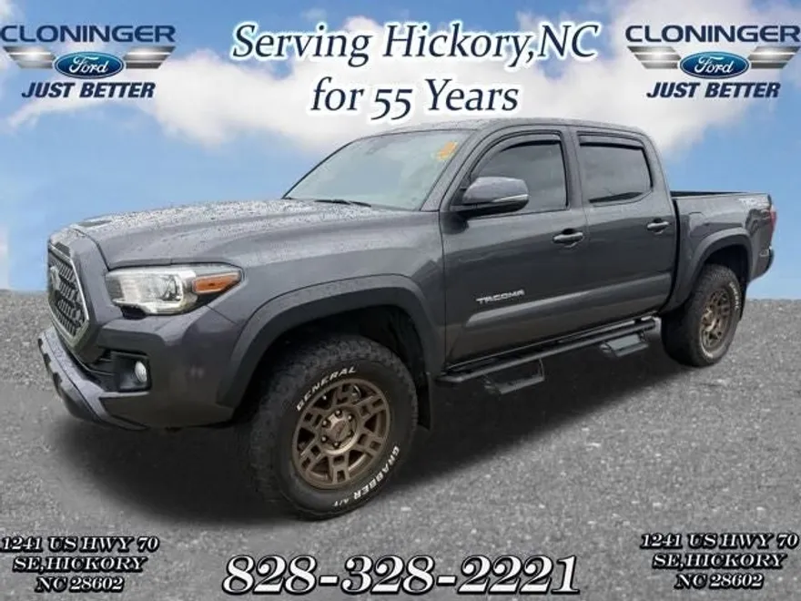 2019 Toyota Tacoma TRD Off-Road V6 photo 1