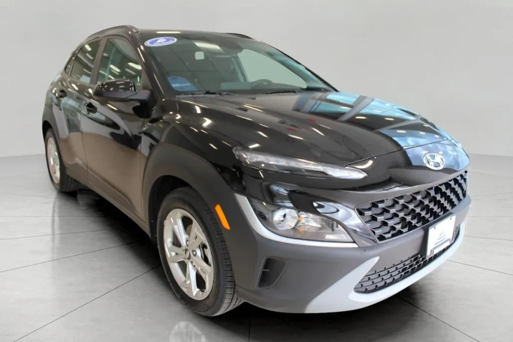 2022 Hyundai Kona SEL photo 1