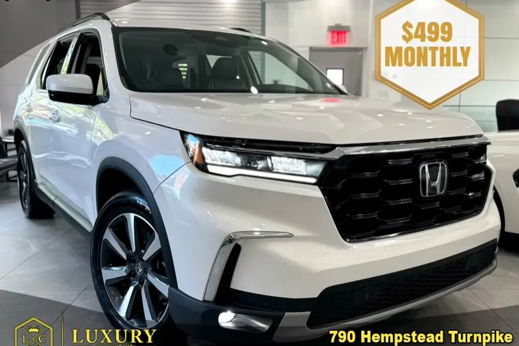 2025 Honda Pilot Touring photo 1