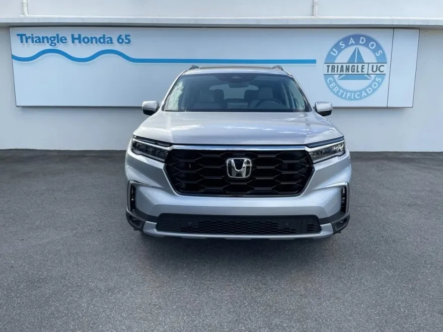 2025 Honda Pilot Touring photo 1