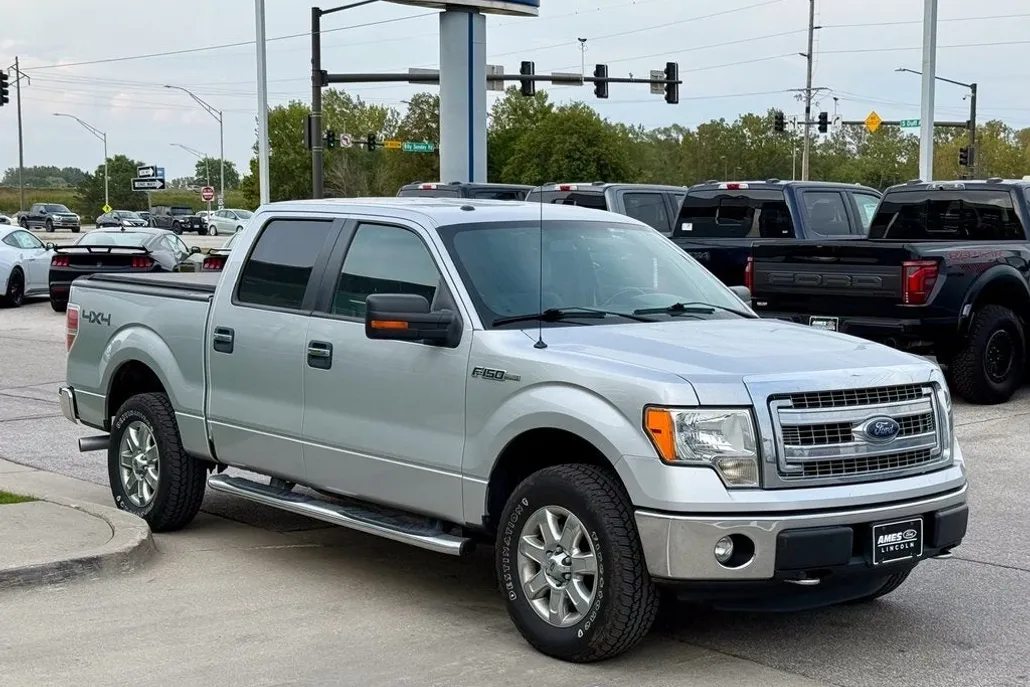 2013 Ford F-150 XLT photo 1