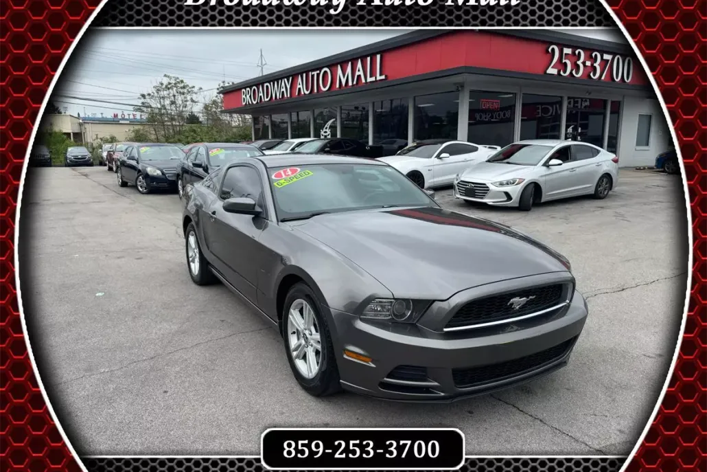 2014 Ford Mustang V6 photo 1