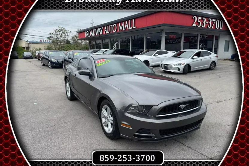 2014 Ford Mustang V6 photo 1