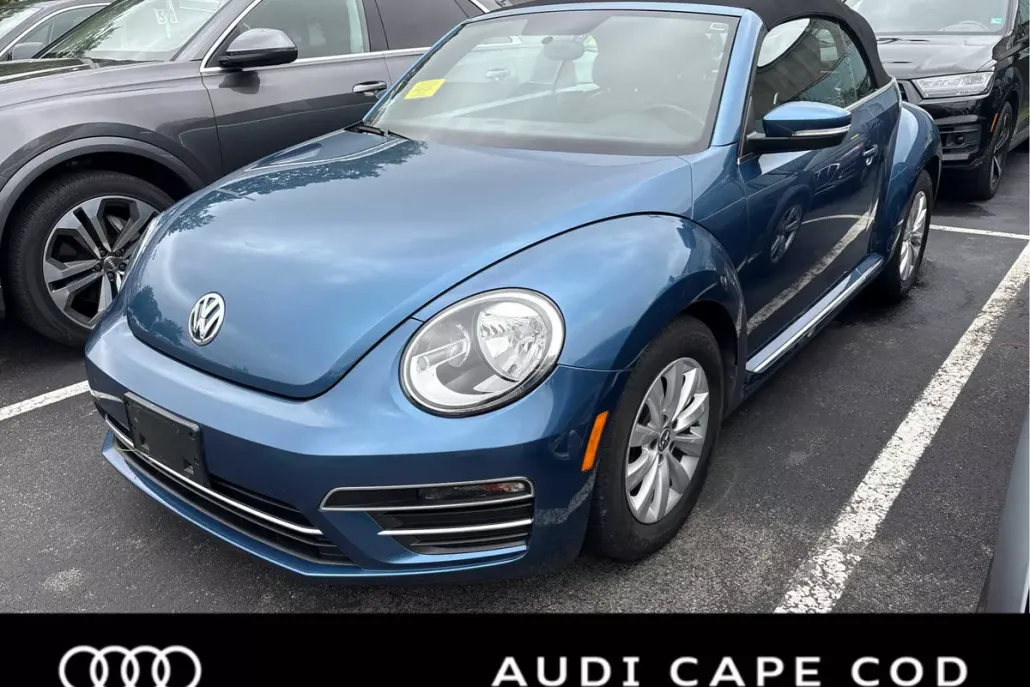2019 Volkswagen Beetle S Convertible photo 1