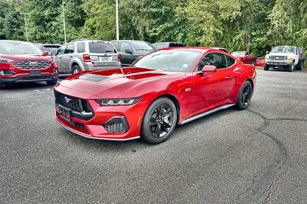 2024 Ford Mustang GT photo 1