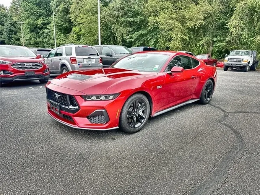 2024 Ford Mustang GT photo 1