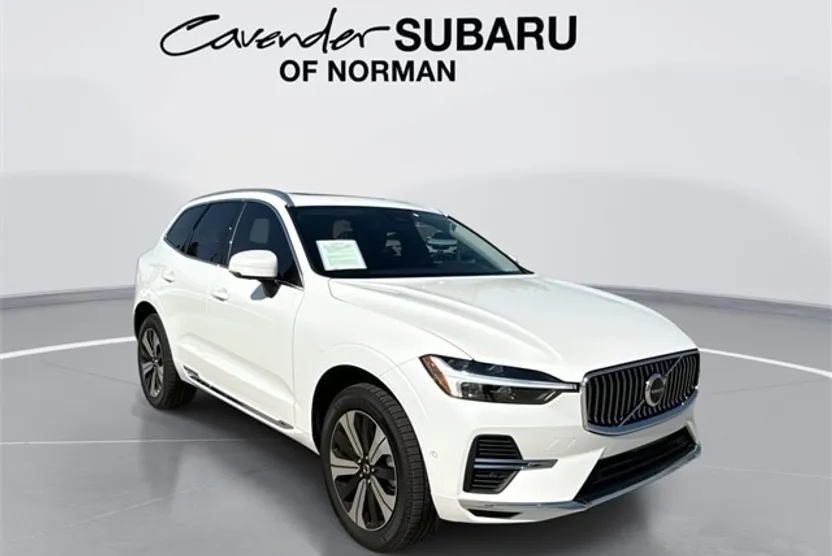 2023 Volvo XC60 Recharge Hybrid T8 Plus photo 1