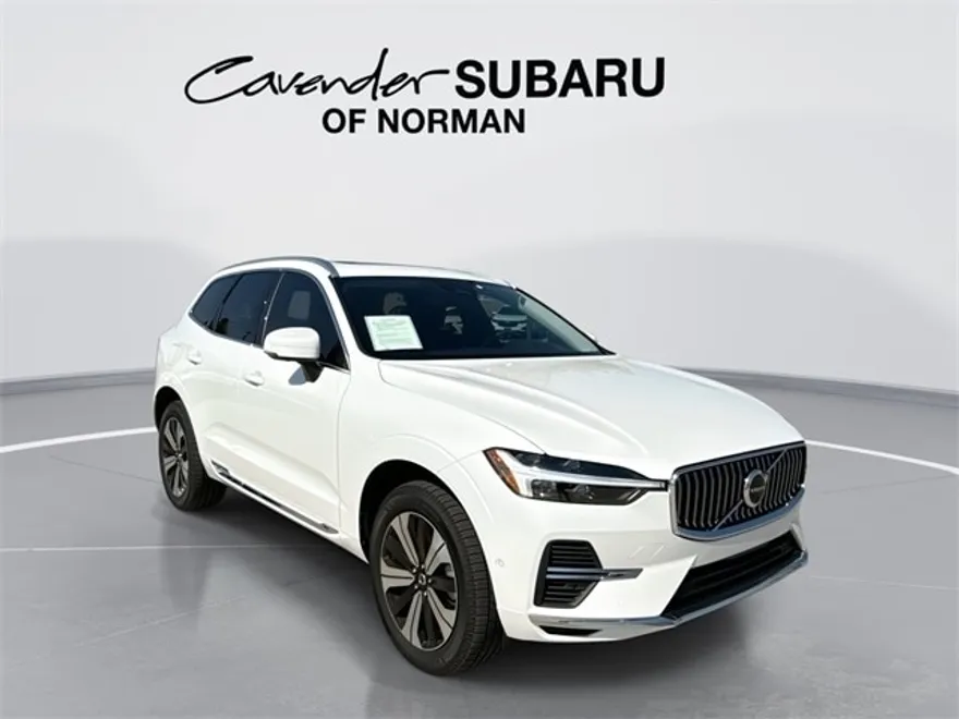 2023 Volvo XC60 Recharge Hybrid T8 Plus photo 1