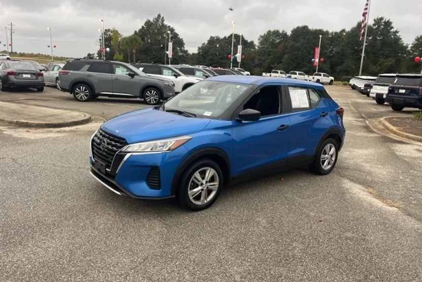 2021 Nissan Kicks S photo 1