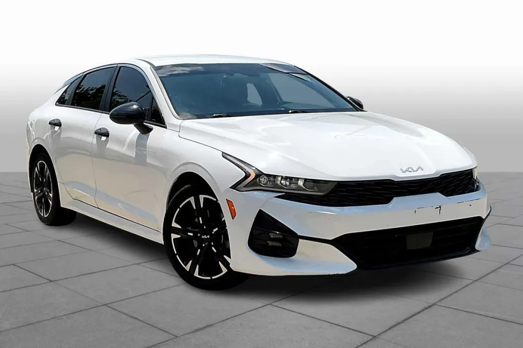 2023 Kia K5 GT-Line photo 1