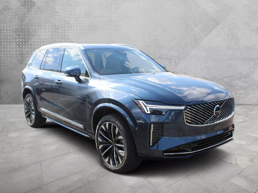 2026 Volvo XC90 Plus photo 1