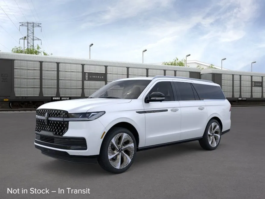 2025 Lincoln Navigator Black Label photo 1