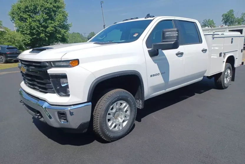 2024 Chevrolet Silverado 2500HD photo 1
