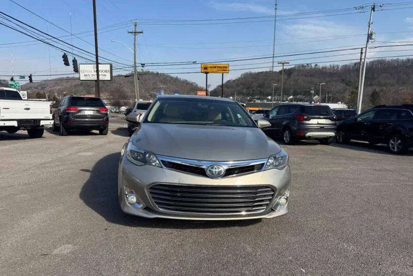 2014 Toyota Avalon Hybrid XLE Premium photo 1