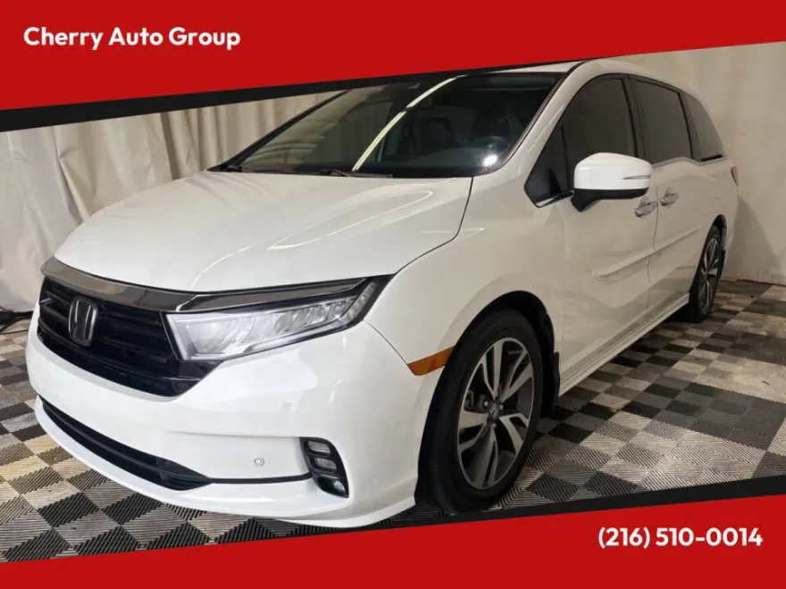 2023 Honda Odyssey Touring photo 1