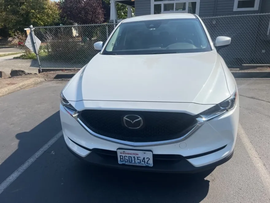 2017 Mazda CX-5 Touring photo 1