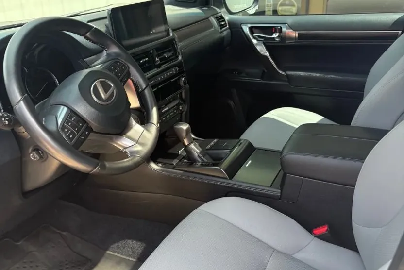 2023 Lexus GX 460 photo 1