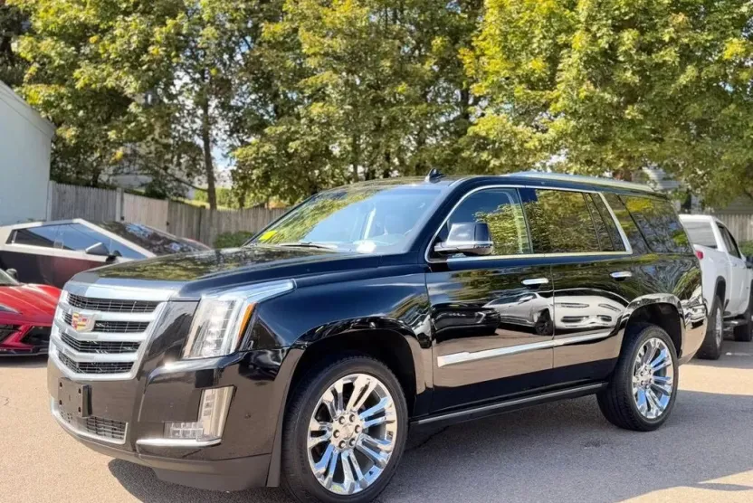 2017 Cadillac Escalade Premium Luxury photo 1