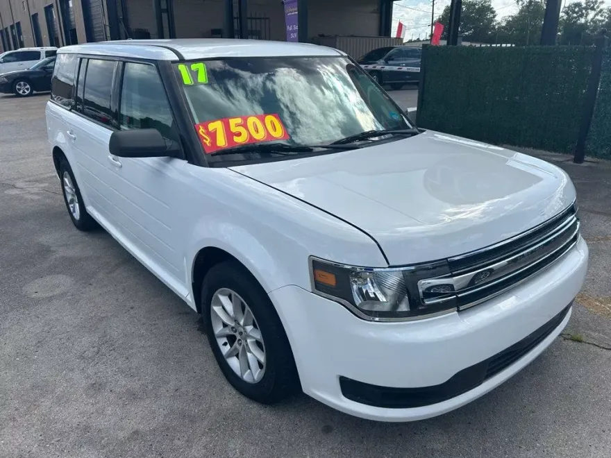 2017 Ford Flex SE photo 1
