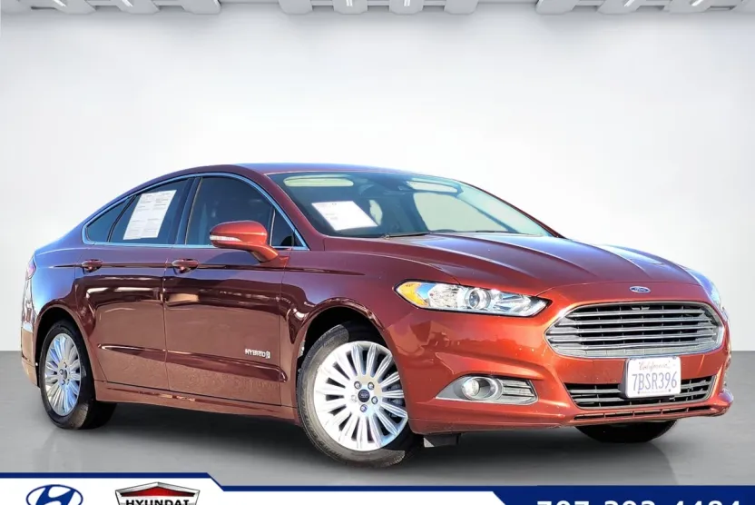 2014 Ford Fusion Hybrid SE photo 1